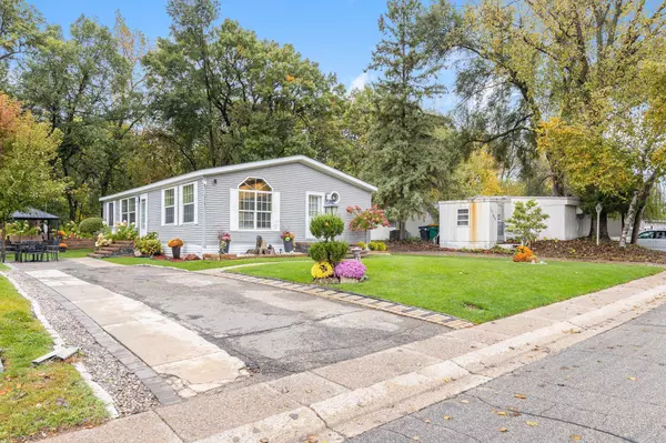 Apple Valley, MN 55124,12197 Geneva WAY