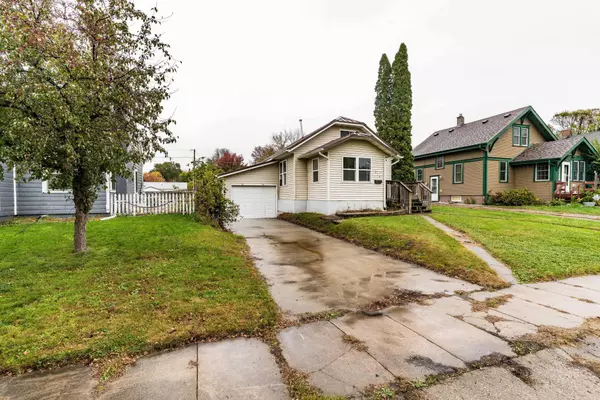 Fergus Falls, MN 56537,414 W Maple AVE