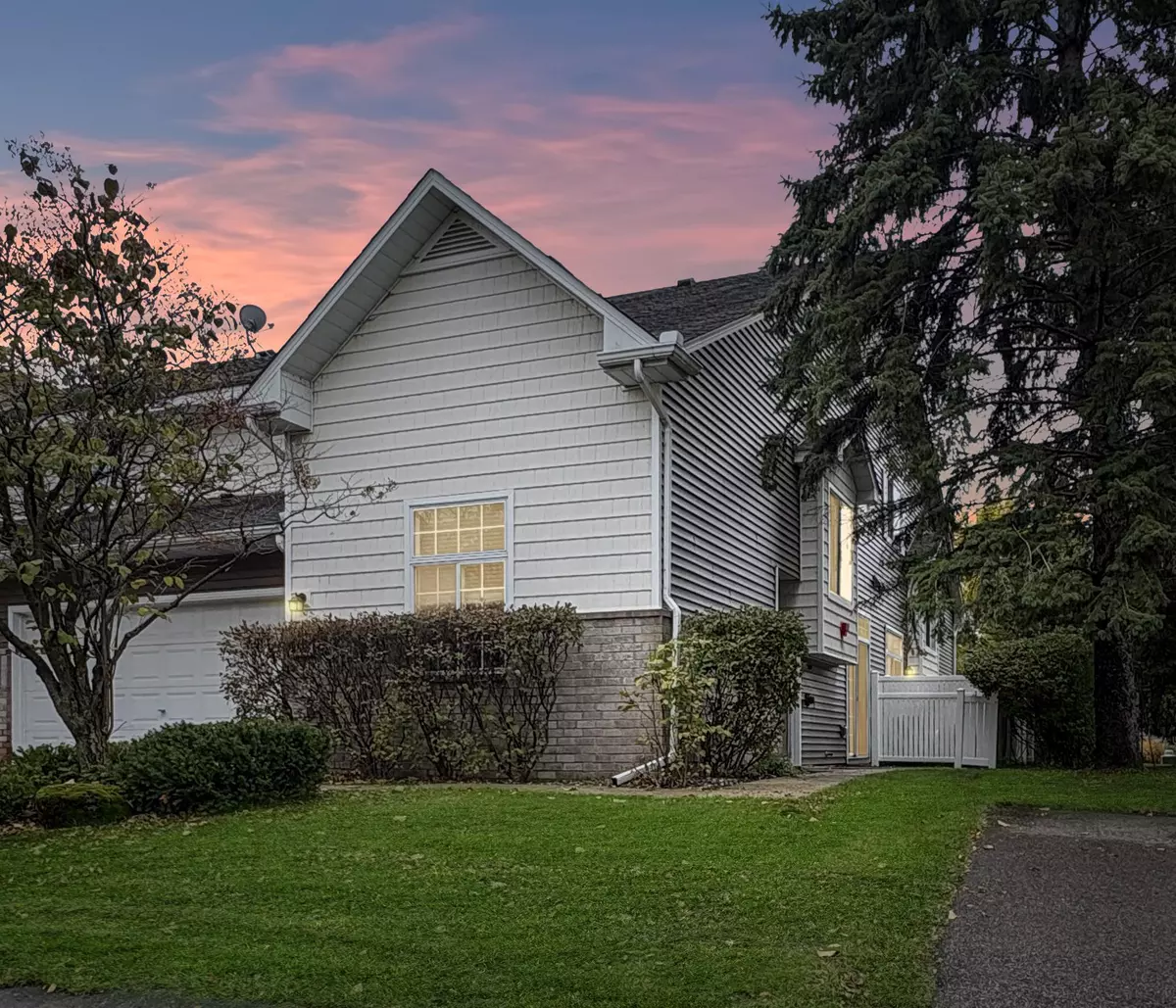 Eden Prairie, MN 55347,8349 Kimball DR