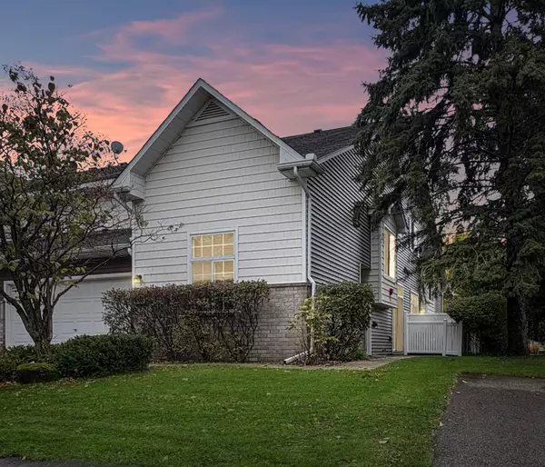 8349 Kimball DR, Eden Prairie, MN 55347