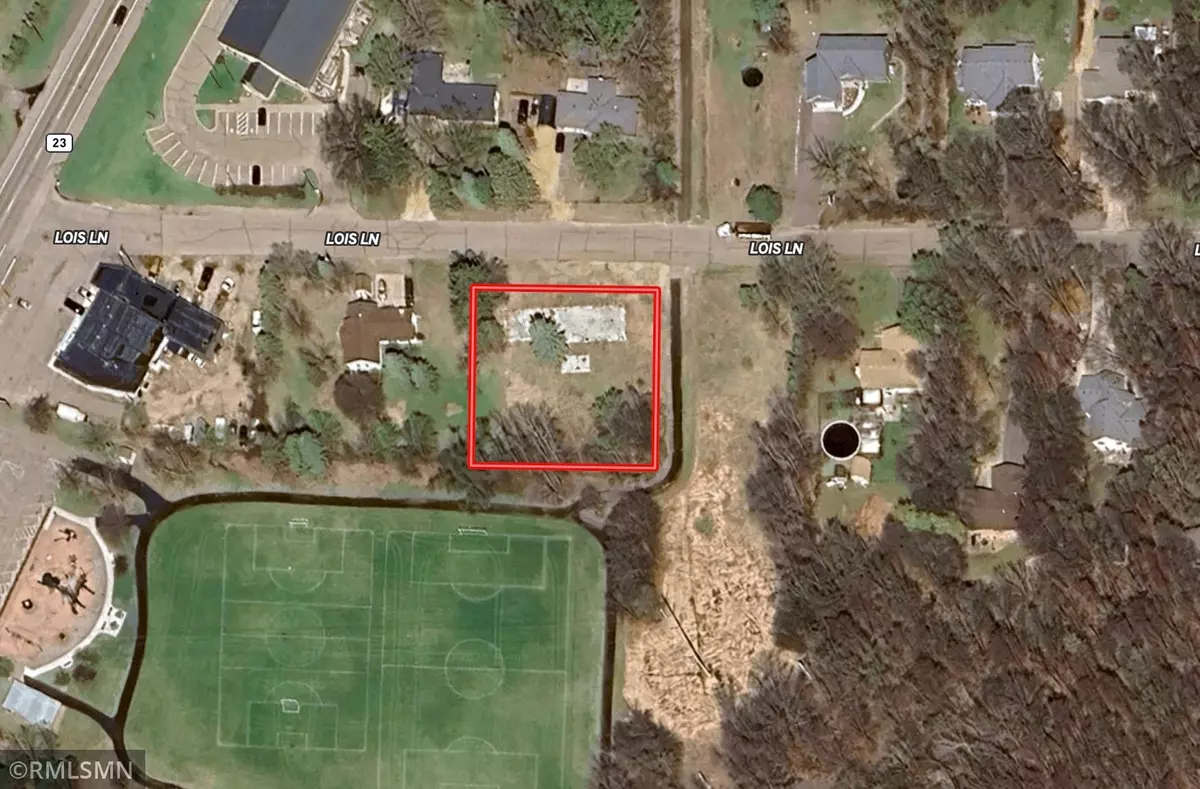 Circle Pines, MN 55014,790 Lois LN