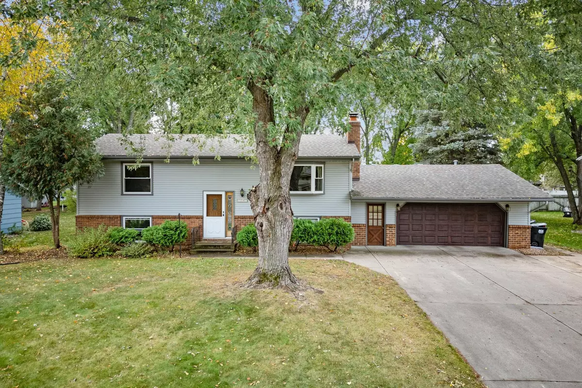 Champlin, MN 55316,7707 111th AVE N