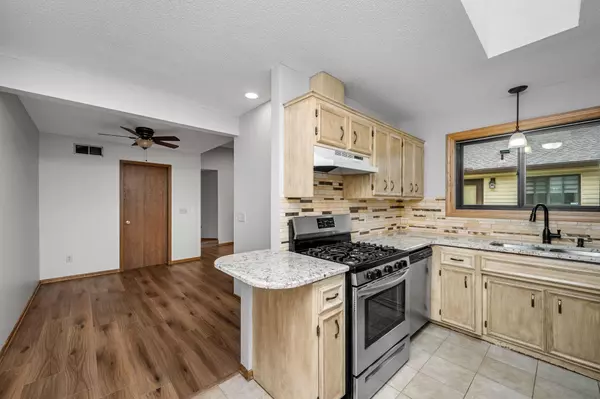 Apple Valley, MN 55124,8654 134th ST W