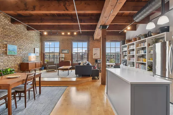 Minneapolis, MN 55401,716 N 1st ST #536