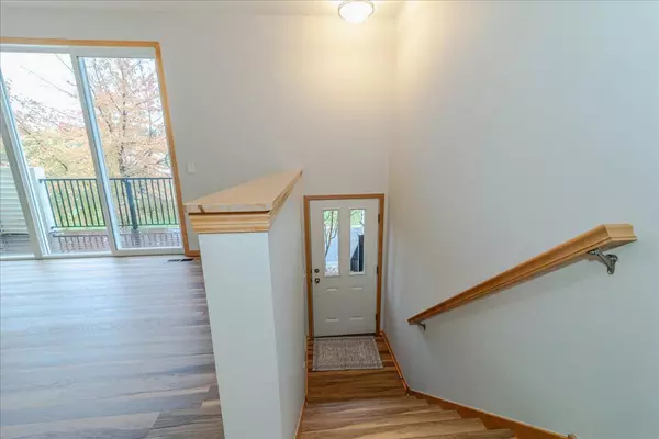 Savage, MN 55378,7532 Parkridge PL