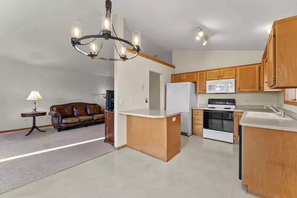 Wyoming, MN 55092,6110 262nd ST