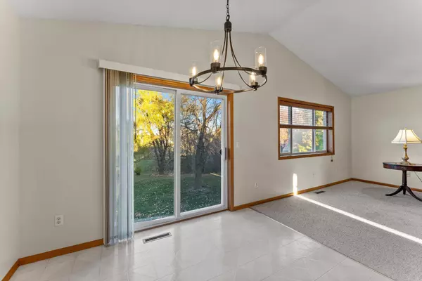 Wyoming, MN 55092,6110 262nd ST