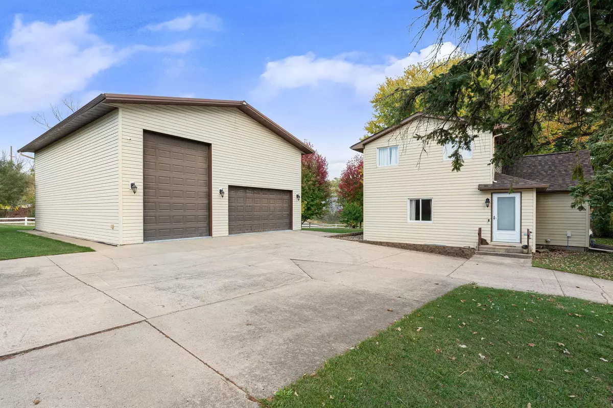 Owatonna, MN 55060,1130 E School ST