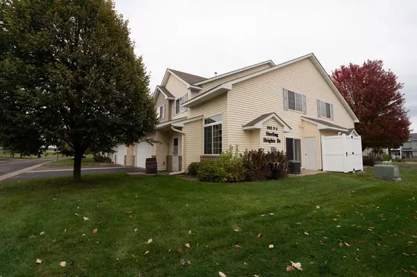 3512 Sterling Heights DR #J, River Falls, WI 54022