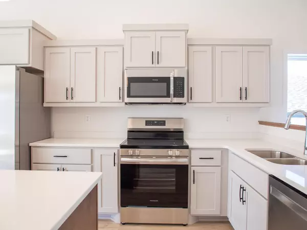 Fargo, ND 58104,1482 66th AVE S