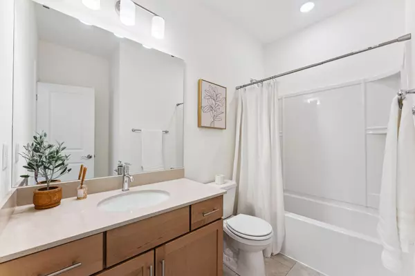 Lakeville, MN 55044,17718 Everest AVE