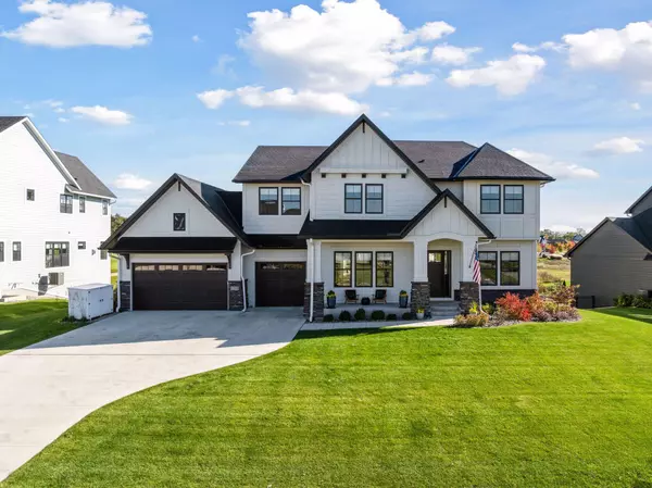 1389 Palmer DR N, Lake Elmo, MN 55042