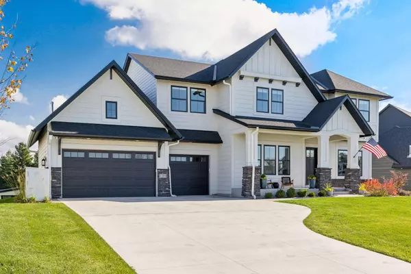 Lake Elmo, MN 55042,1389 Palmer DR N