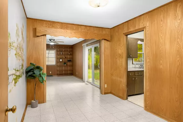 Roseville, MN 55113,692 Grandview AVE W