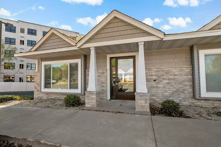 2560 Rice ST, Little Canada, MN 55113