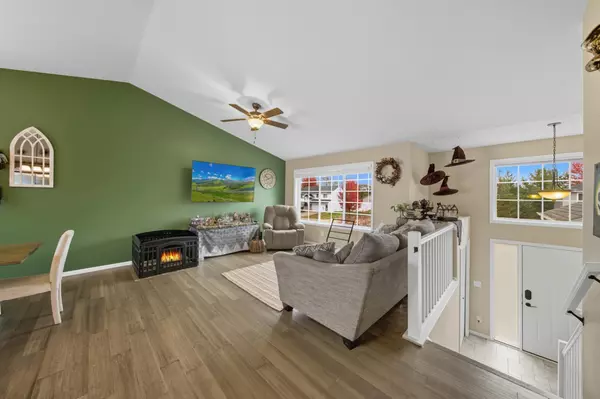 Somerset, WI 54025,441 Charles LN