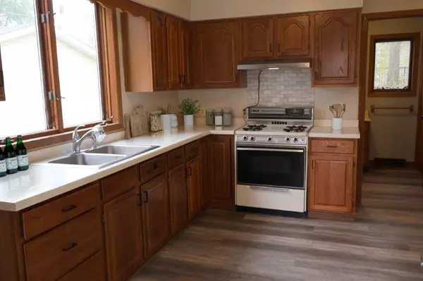 Ladysmith, WI 54848,516 Lake AVE E