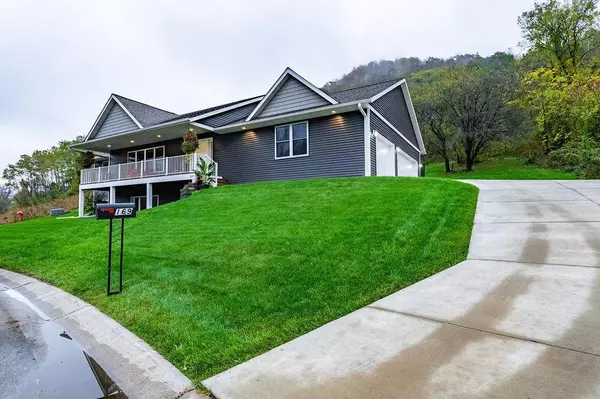 Winona, MN 55987,169 Cobblestone LN