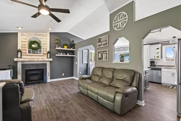 Waverly, MN 55390,204 Wilson ST