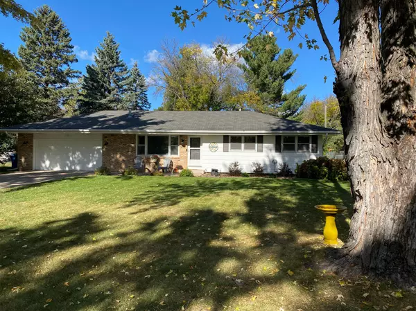 2721 109th AVE NW, Coon Rapids, MN 55433