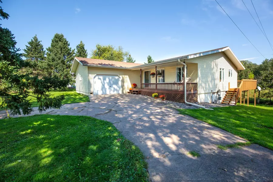 332 Prentice ST S, Clayton, WI 54004