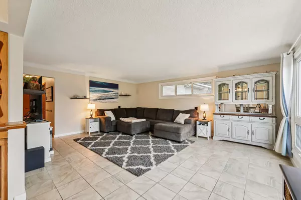 Faribault, MN 55021,908 Prairie AVE SW