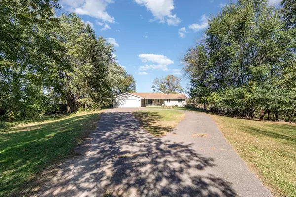 Nowthen, MN 55303,5811 195th AVE NW