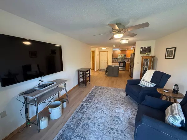 Prior Lake, MN 55372,16154 Main AVE SE #313