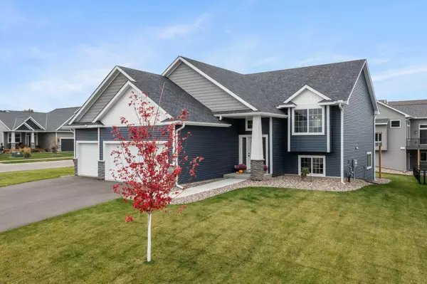 18591 Hexham LN, Lakeville, MN 55044