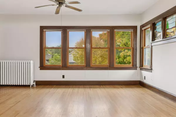 Minneapolis, MN 55418,1808 Taylor ST NE