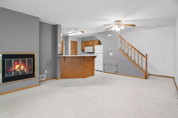 Brooklyn Park, MN 55444,10045 Russell AVE N #11