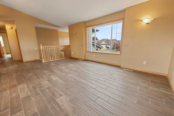 Saint Cloud, MN 56303,6629 Black Spruce ST