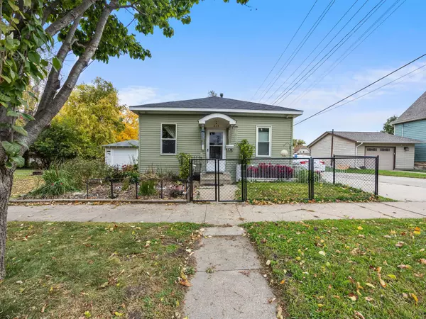 Red Wing, MN 55066,613 Potter ST