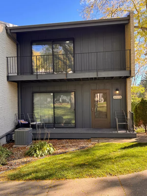 11416 Minnetonka Mills RD, Minnetonka, MN 55305