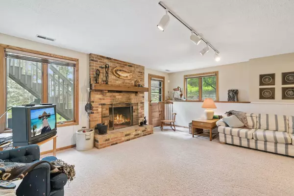 Minnetonka, MN 55343,5923 Abbott CT