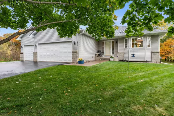 Cambridge, MN 55008,2486 Bridgewater PL S