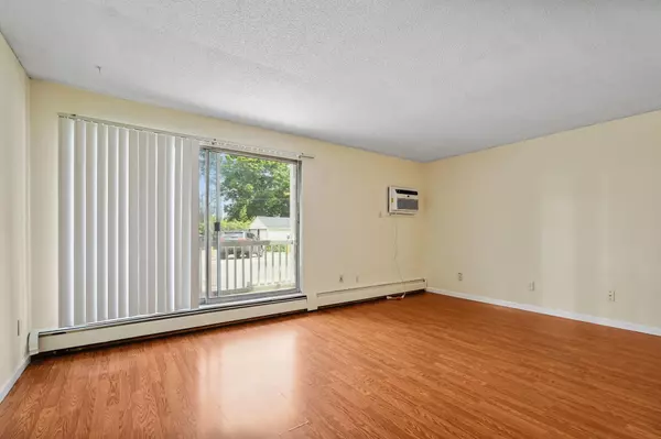 Minneapolis, MN 55417,5315 Minnehaha AVE #107