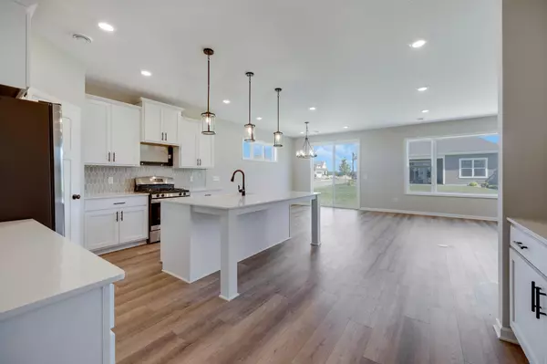 1290 149th ST W, Rosemount, MN 55068