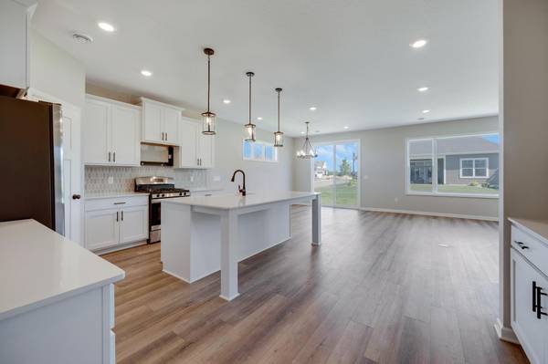 1290 149th ST W, Rosemount, MN 55068