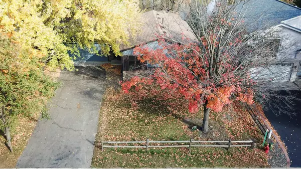 Eden Prairie, MN 55346,6329 Whispering Oaks DR