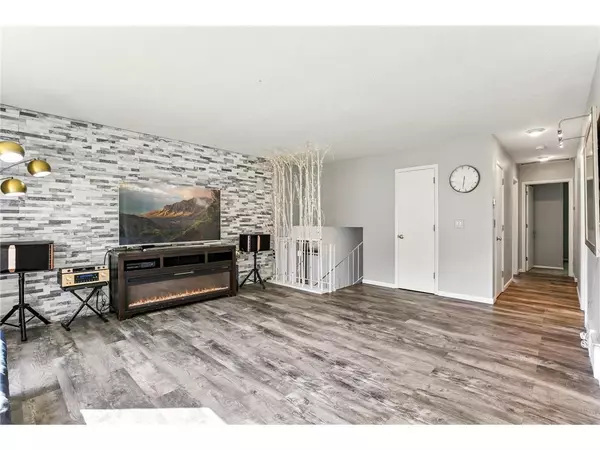 Plymouth, MN 55447,455 Black Oaks LN N