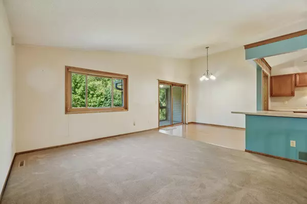 Maple Grove, MN 55311,7017 Polaris LN N