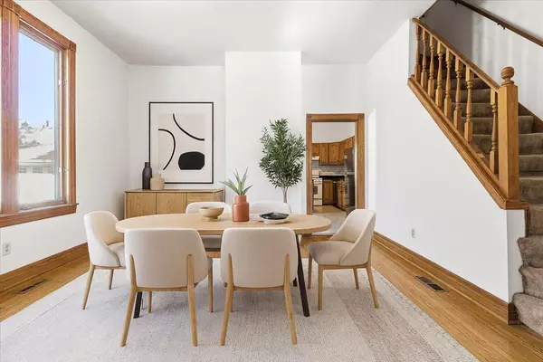 Saint Paul, MN 55102,483 Marshall AVE