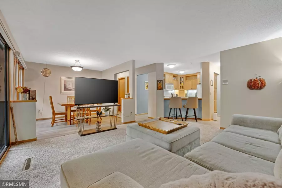 15805 26th AVE N #B, Plymouth, MN 55447