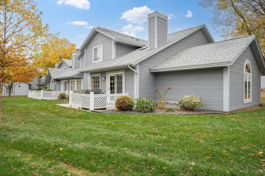 2717 Spyglass CT NW, Rochester, MN 55901