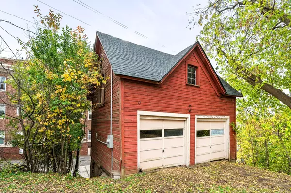 Duluth, MN 55805,1324 E 2nd ST