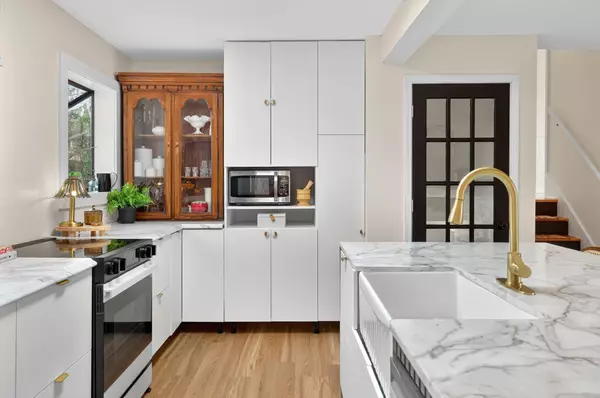 Minnetonka, MN 55305,11300 Friar LN