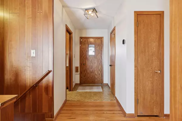 Saint Paul, MN 55130,1581 Wheelock Ridge RD