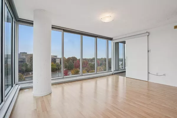 Bloomington, MN 55425,8161 33rd AVE S #606