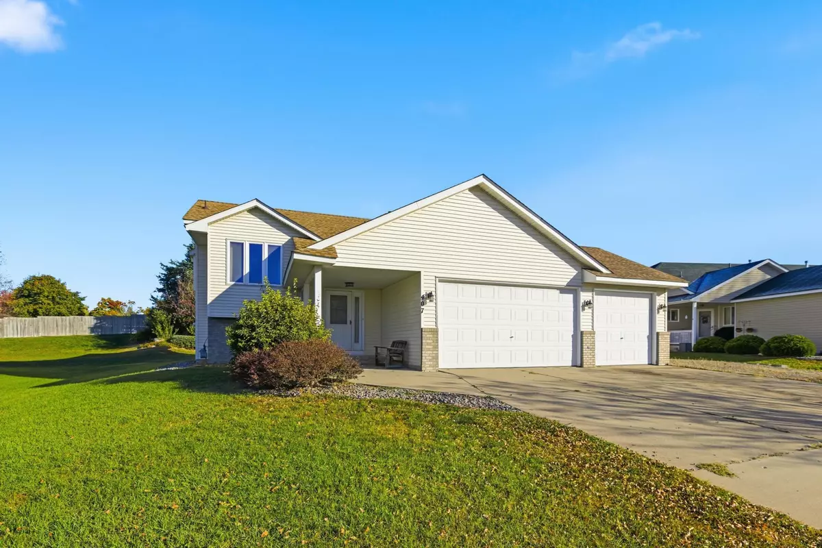 Buffalo, MN 55313,407 Buffalo Run RD